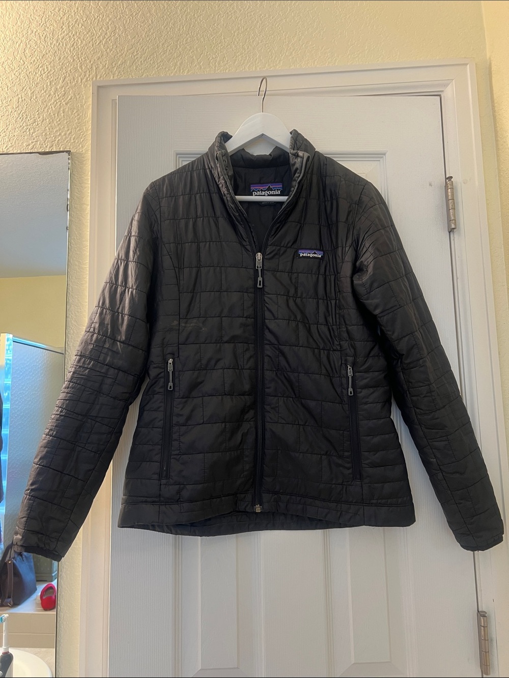 Patagonia Black Quilted Lightweight Jacket with Zip Pockets
